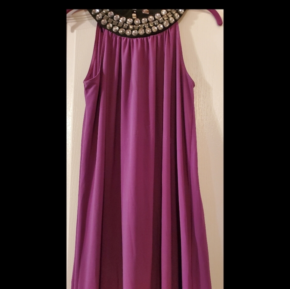 Women's dress size-M-L - Picture 3 of 3